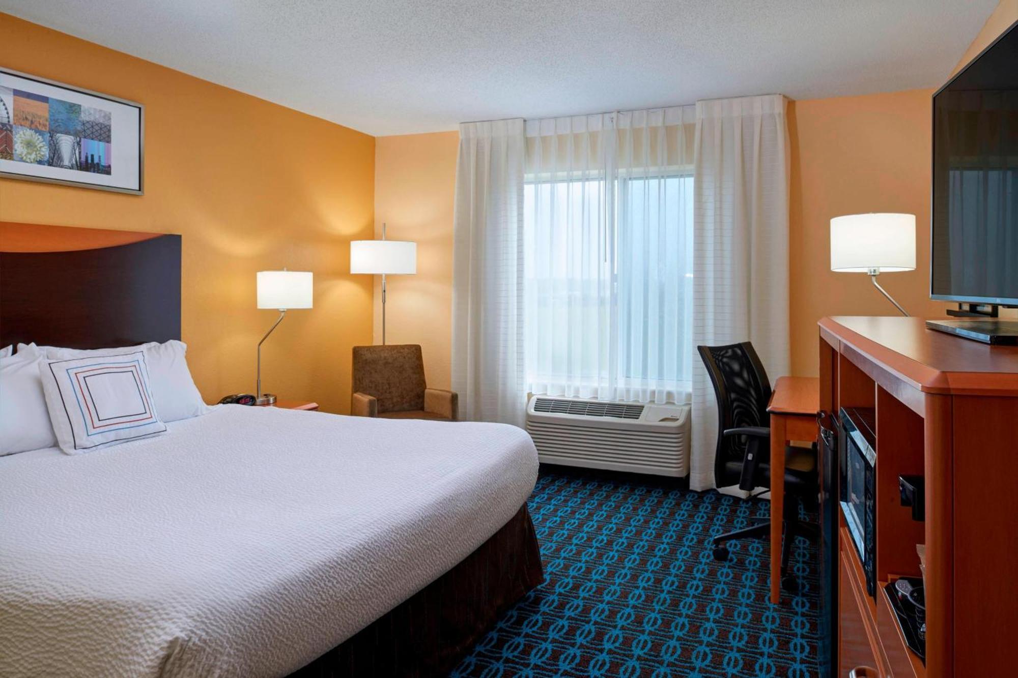 Fairfield Inn By Marriott Richmond New Paris Esterno foto