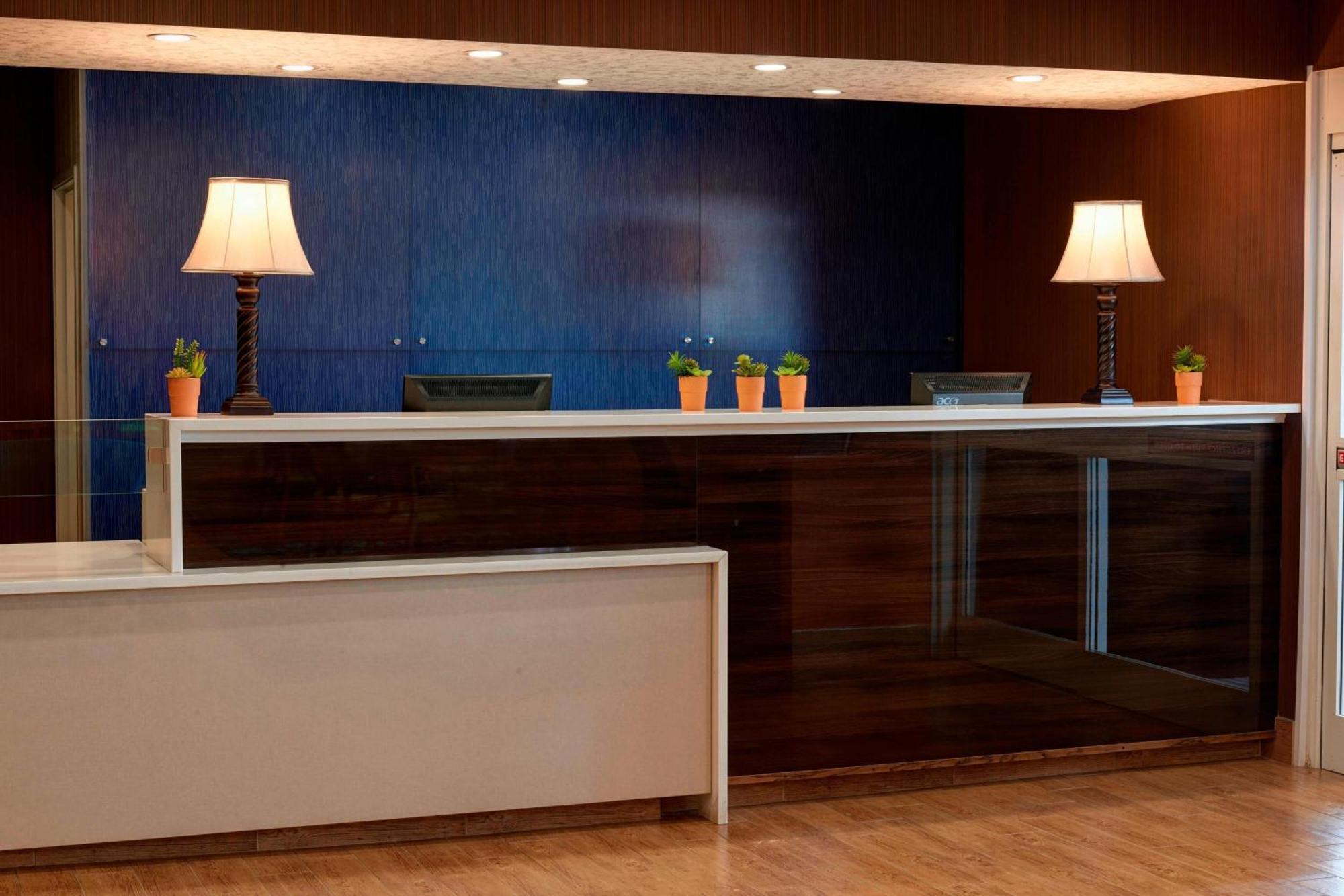 Fairfield Inn By Marriott Richmond New Paris Esterno foto