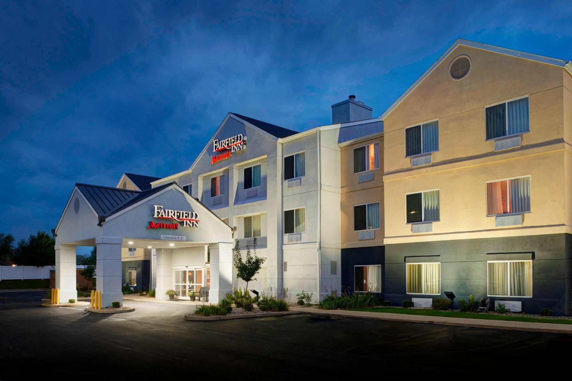 Fairfield Inn By Marriott Richmond New Paris Esterno foto