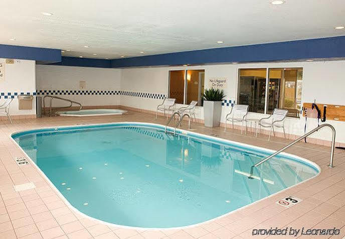 Fairfield Inn By Marriott Richmond New Paris Esterno foto